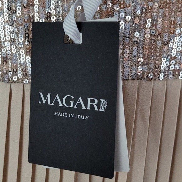 Magari Taupe Pleated Sleeveless Dress with Sequins Top. Size Large. - Picture 8 of 13